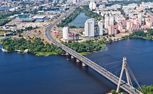 В КГГА хотят переименовать Московский проспект в Бандеры