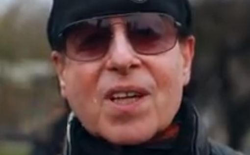 Солист Scorpions исполнил хит на улице в Киеве