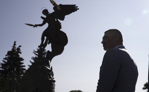 В Киеве открыли новое место силы - фонтан Архангела Михаила