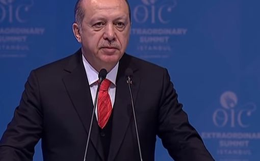 Эрдоган предупредил Запад не трогать Коран