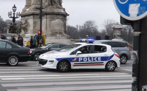 Девять человек арестованы после нападения на полицейский участок в Париже