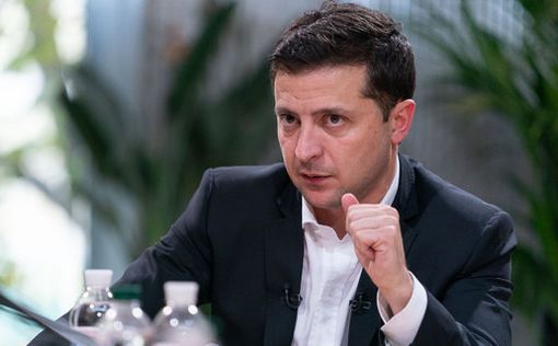 Зеленский заявил, что пора менять депутатов Рады