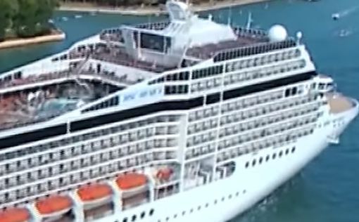 "Икона морей": крупнейший в мире круизный лайнер отплыл из Майами