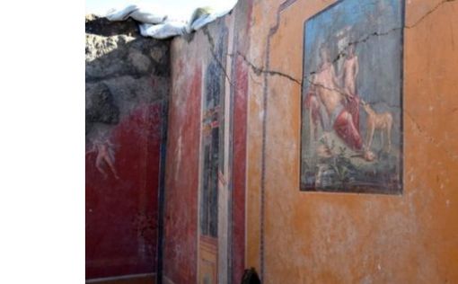Найдена фреска с изображением Нарцисса