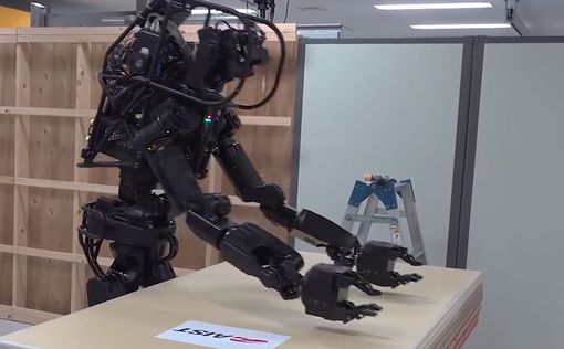 Ученые научили робота работать в паре с человеком