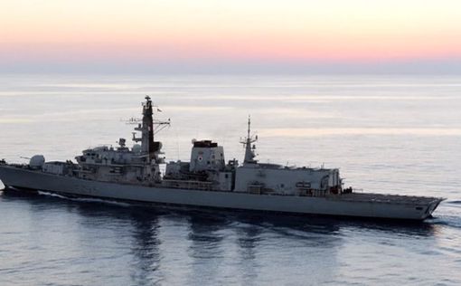 Великобритания направляет в Персидский залив эсминец