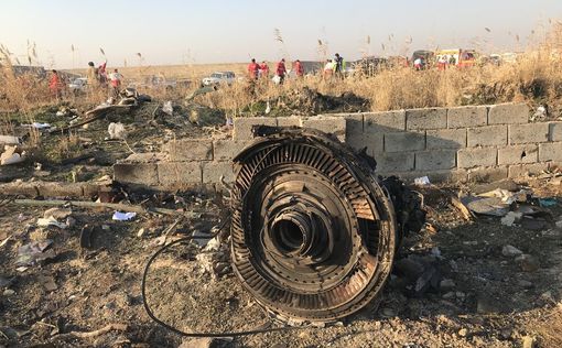 Иран продолжает удерживать "черные ящики" сбитого самолета
