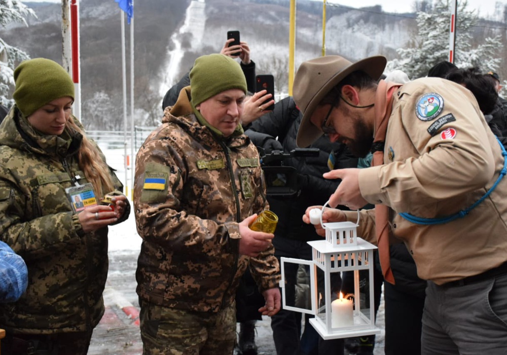 Вифлеемский огонь мира – в Украине: встреча на границе