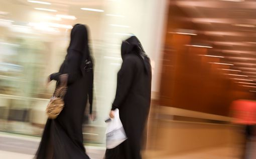 Женщинам Саудии разрешат не носить мусульманские платья