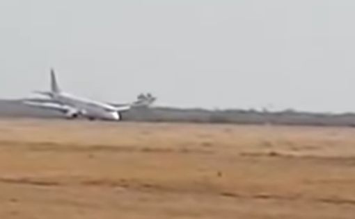 Пилот Мьянмы удачно посадил самолет в экстренной ситуации