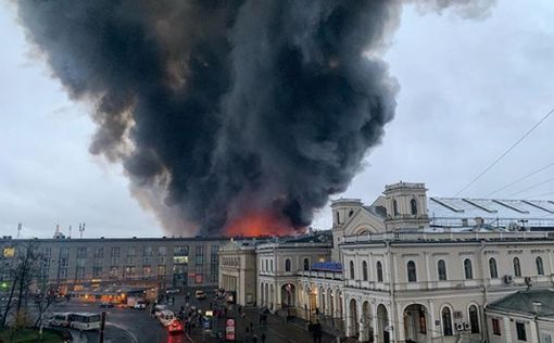 В гипермаркете в Петербурге произошел масштабный пожар