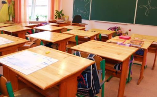 Учебный год в украинских школах могут продлить