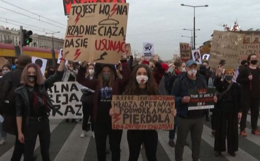 В Польше начался "народный бунт" из-за запрета абортов