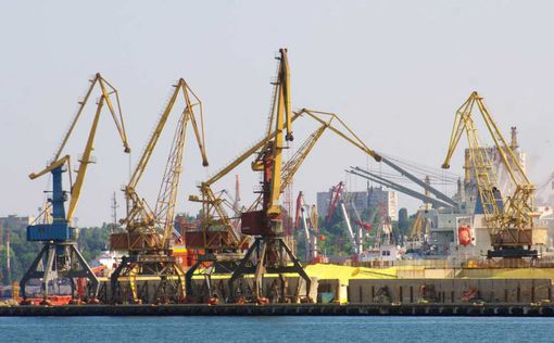 Морские порты увеличили грузоперевалку