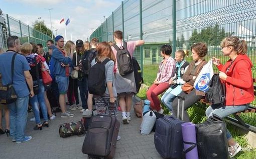 Украинские заробитчане через Польшу едут в ЕС