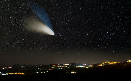 После Нового года в небе можно будет увидеть редкую комету