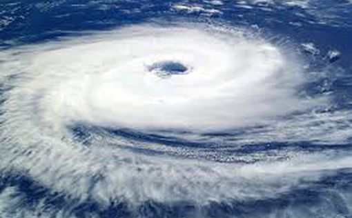 Видео: Филиппины накрыл мощный тайфун
