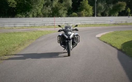 Компания BMW представила беспилотный мотоцикл