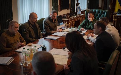 Зеленский провел Ставку: главные вопросы – фронт, ротации, оружие, фортификации