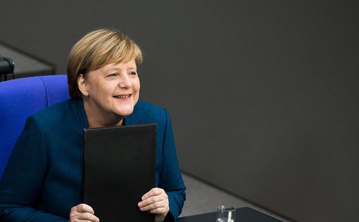 Меркель выступает за сохранение транзитной роли Украины