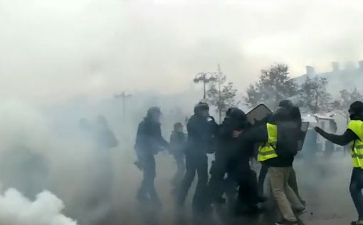 Вследствие массовых протестов в Париже погибли три человека