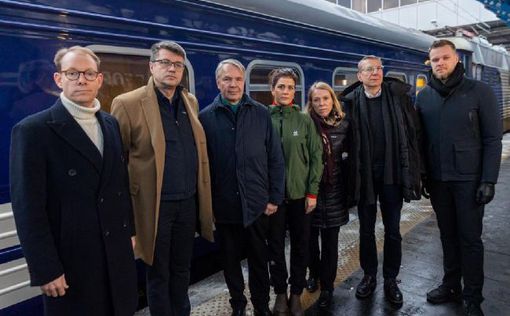 Министры иностранных дел семи стран прибыли в Киев