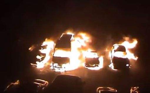 Видео как горели авто сотрудников Центра спецназначения ФСБ