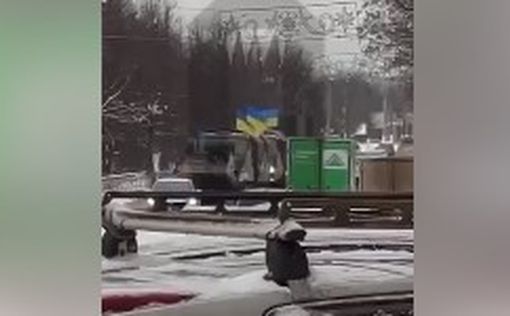 В центре Твери заметили военную технику с флагами Украины