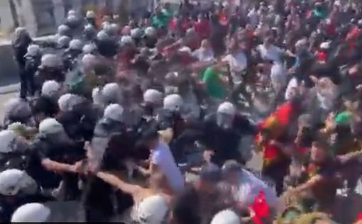 Массовые протесты в Черногории: пострадали полицейские