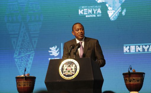 Кенийский лидер столкнулся с разъяренными молодыми людьми в онлайн-дебатах