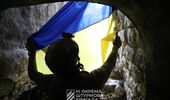 ВСУ подняли флаг Украины над освобожденной Андреевкой. Фото | Фото 2