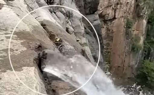 Найвищий водоспад Китаю витікав із труби
