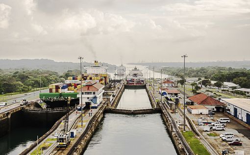Величезний затор у Панамському каналі: застрягли понад 200 суден