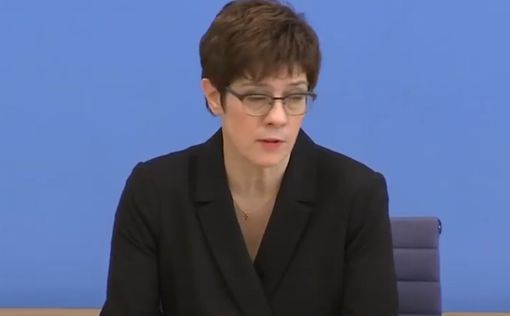 Министр обороны Германии отменила встречу с Зеленским