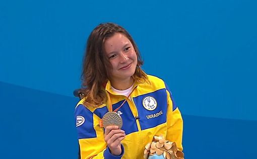 Украинская пловчиха взяла первое "золото" на Паралимпиаде
