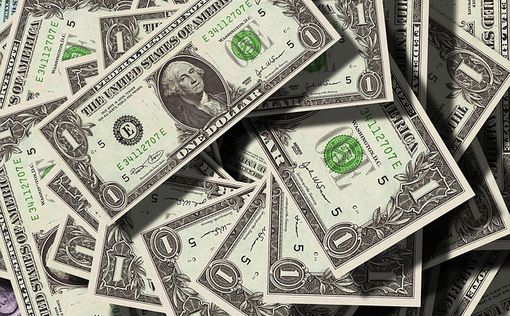 В обменниках продолжает дешеветь доллар