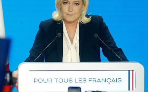 Марин Ле Пен обещает депортировать исламистов из Франции
