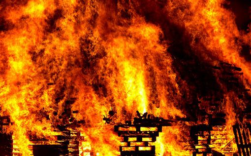 На Закарпатье - масштабный пожар в домах переселенцев