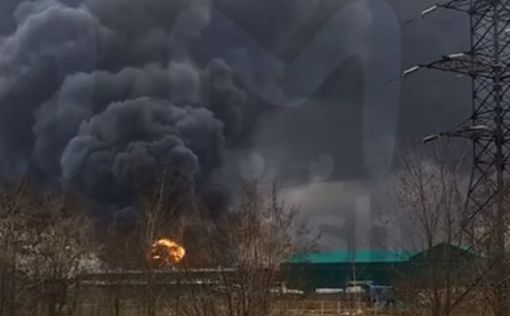 Пожар в Белгороде: есть угроза перехода огня на 16 резервуаров