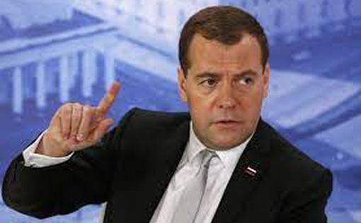 Медведев угрожает ударом по трем украинским АЭС и ядерным объектам в Европе
