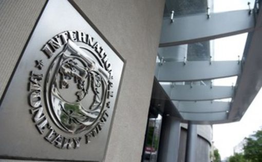 Сотрудничество с МВФ требует 15 законов