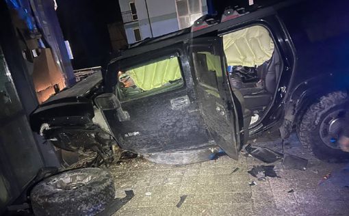 Пьяный водитель на Hummer врезался в здание под Киевом