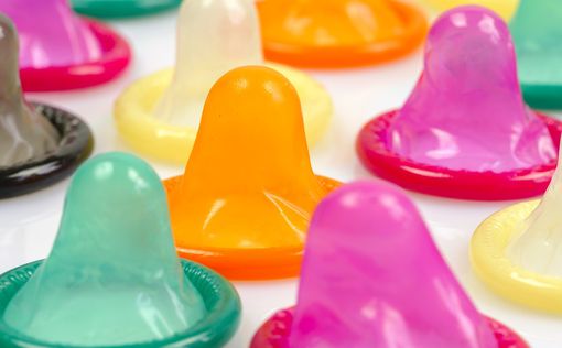 В Нидерландах мужчину осудили за снятие презерватива без согласия партнерши