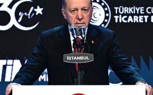 Туреччина відверто сидить на двох стільцях