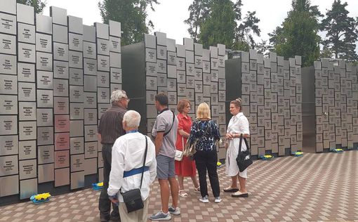 В Буче увековечили память тех, кого убила РФ. Фото