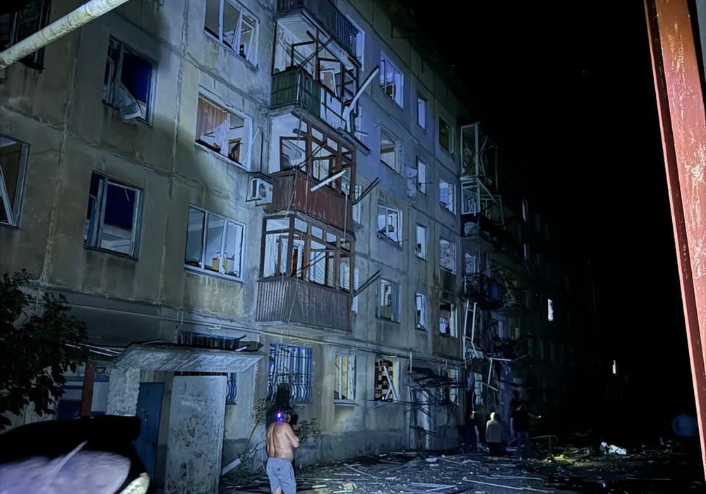 РФ сбросила бомбы на жилые дома в Селидово и автобус в Никополе. Фото