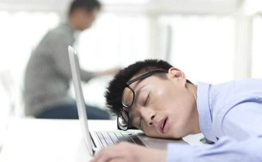 90 + 30: Ученые определили эффективную стратегию при недосыпе