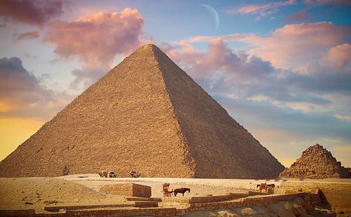 Археологи обнаружили потайной коридор в пирамиде Хеопса
