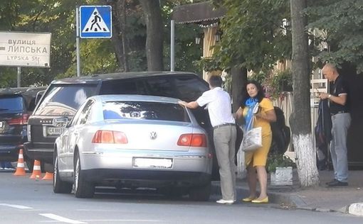 Супруг пешком, а Климпуш-Цинцадзе - на авто за 2,5 млн