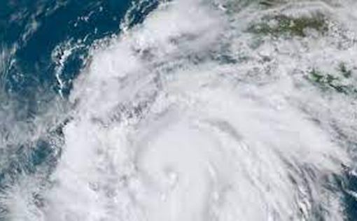 На США и Канаду надвигается ураган Ли: под угрозой миллионы человек